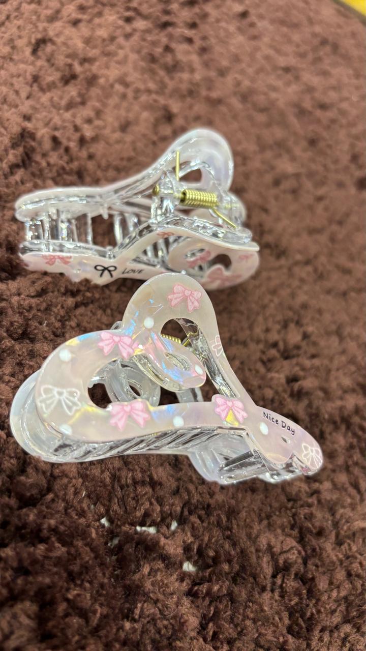 Bow Cloud Claw Clip
