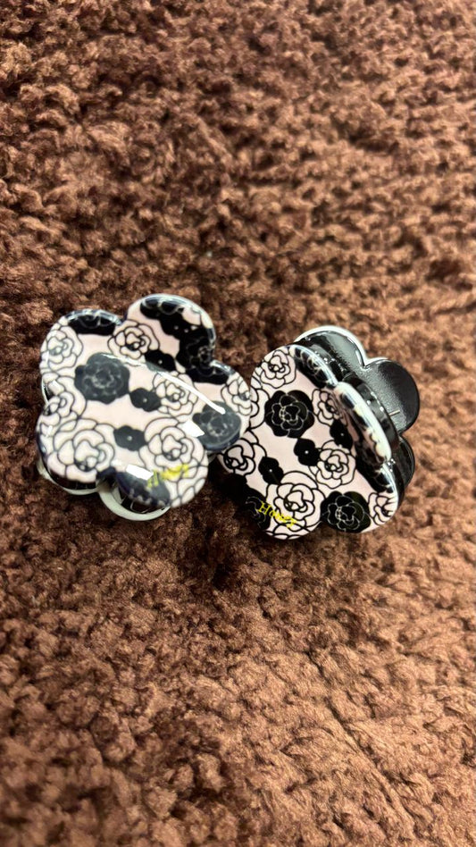 Mini Flower Claw Clip