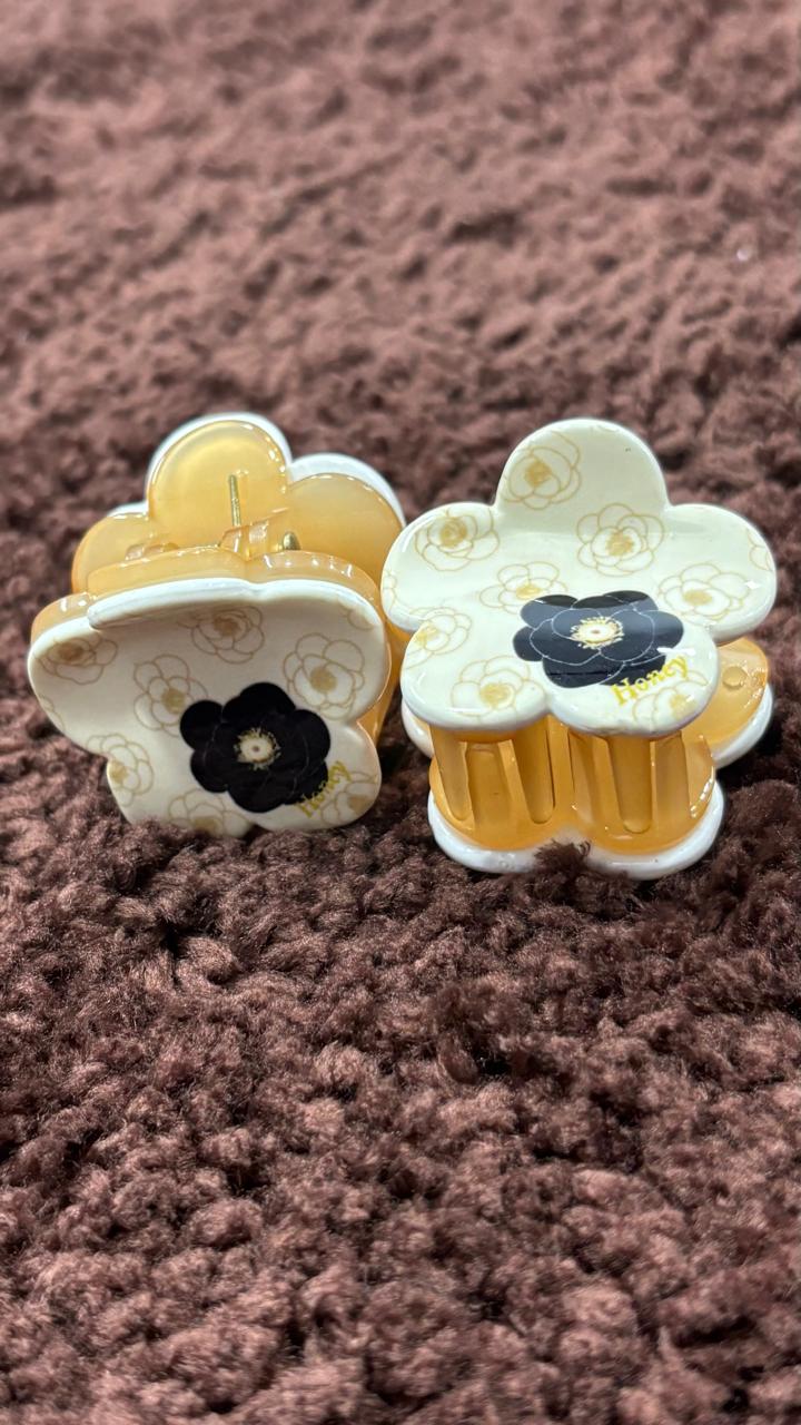 Mini Flower Claw Clip