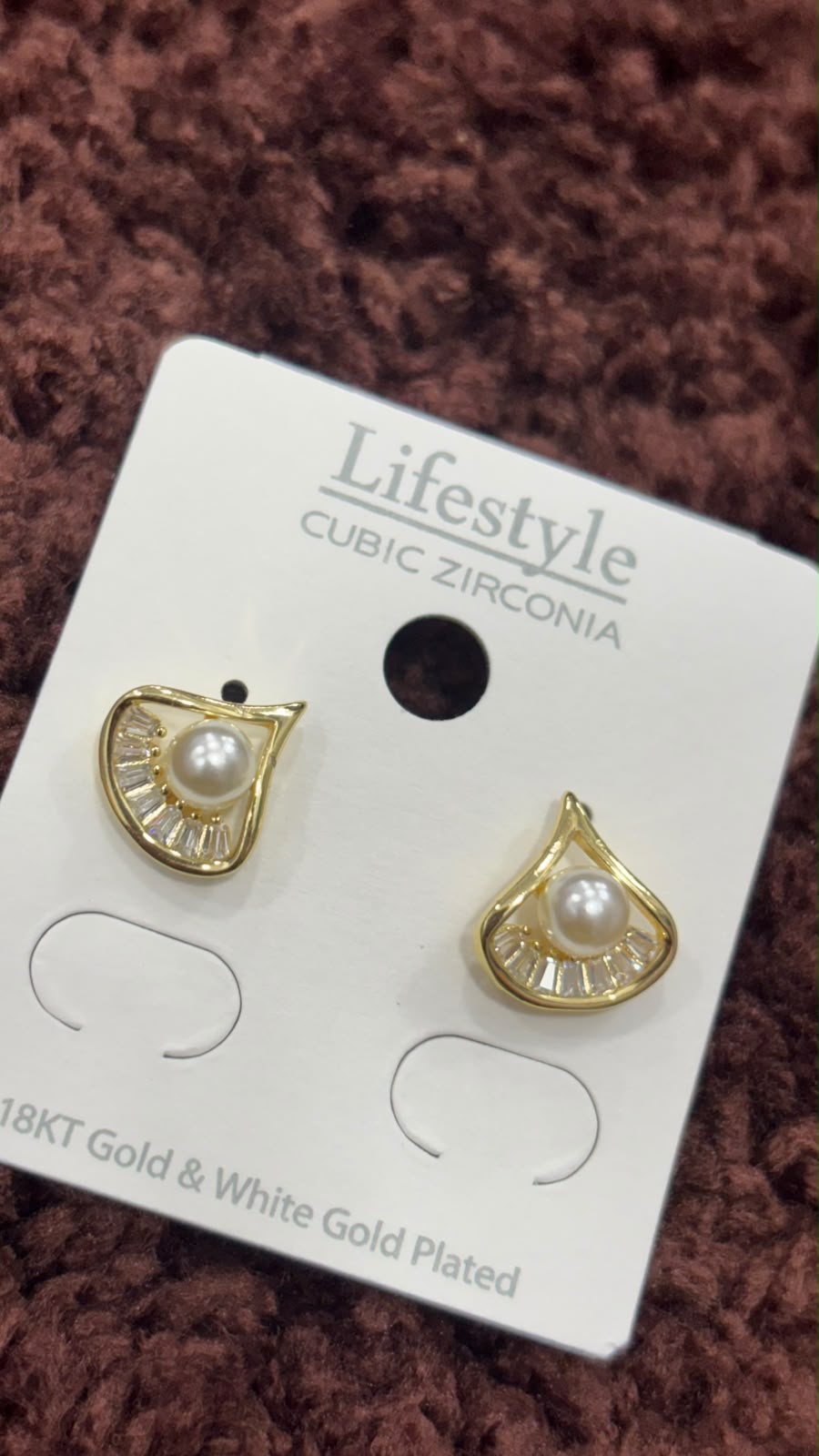 Anti-Tarnish  Fan-Shaped Pearl Halo Earrings