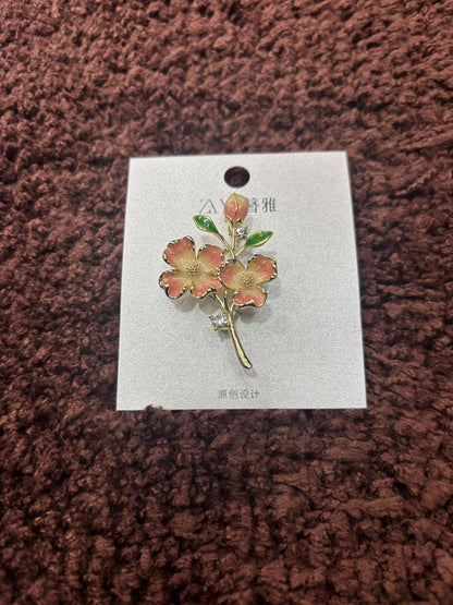 Pastel Flower Bouquet Saree Pin